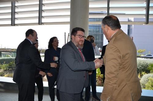 Saludo entre Rodrigo Sánchez de Haro y Eduardo Merello Álvarez
