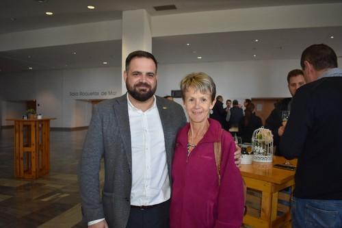 Iván Rodríguez, de Anecoop, junto a Freda Molamphy, de Spinneys Supermarket