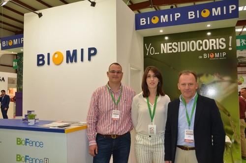 Manuel Pérez, derecha, junto a compañeros de Bio Mip