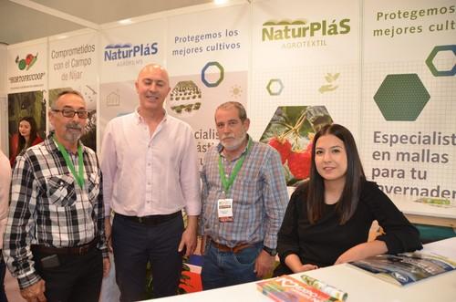 Manuel Rodríguez, presidente de Hortofrucoop; Francisco Cirera, director comercial Naturplás; y Francisco García, de Hortofrucoop.