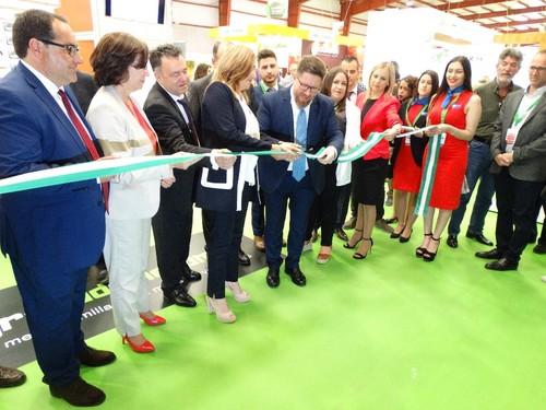 Corte de la cinta en la inauguración de Expolevante 2018.