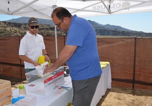 Uno de los agricultores en la inscripción previa a la visita.