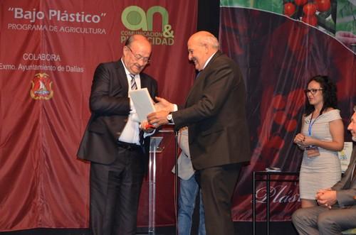 En su discurso alabó el apoyo de los agricultores socios de Agroiris.