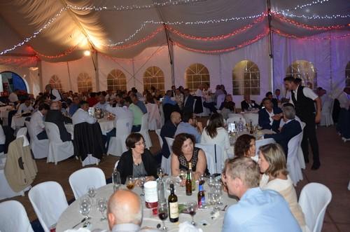 Hubo cena de gala tras la entrega de los galardones por parte del programa 'Bajo Plástico'