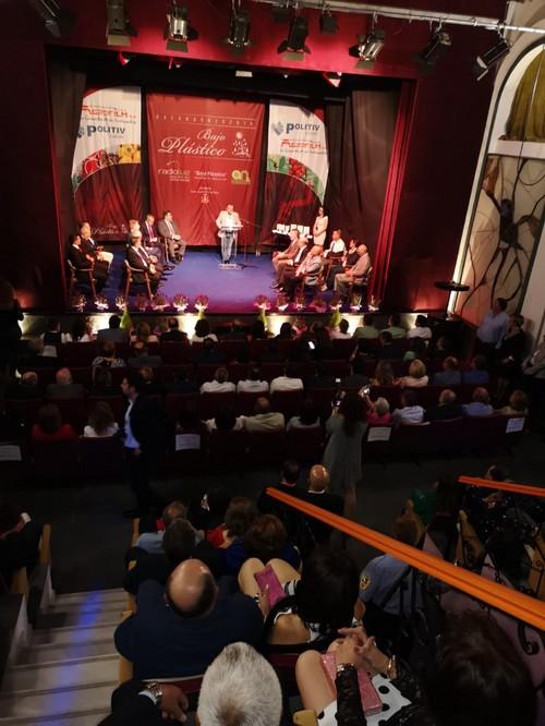El acto se celebró en el Teatro Municipal de Dalías.