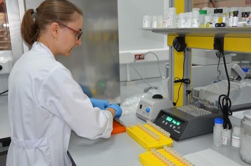 Nuevo laboratorio de genética de la empresa.