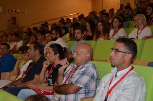 El público pudo preguntar tras las charlas