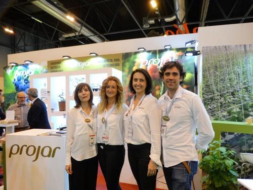 Trabajadores de Projar, muy contentos con el primer día de feria