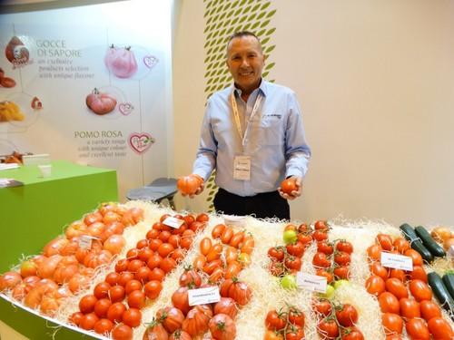 Albert Alcón, de ISI Sementi, se ha mostrado más que contento con este primer día de feria
