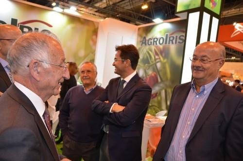 Juan Antonio Díaz Planelles, de Agroiris, con el presidente de Diputación, Gabriel Amat.