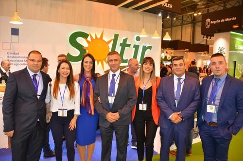 Soltir también desplazó a la feria a una parte importante de su equipo.