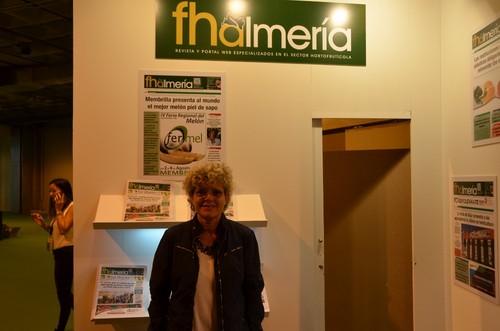 Lola Gómez, gerente de Clisol Agro, en el stand de FHALMERÍA.