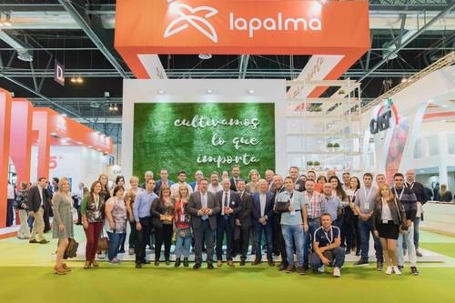 Equipo de Granada La Palma en la feria.