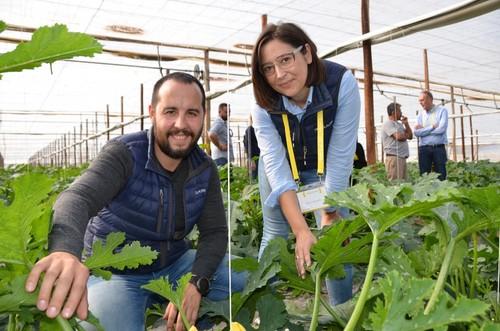 Manuel Ruiz Ayala y Beatriz Palmero, de HM Clause, posando en la última finca donde se ha podido ver Mítica