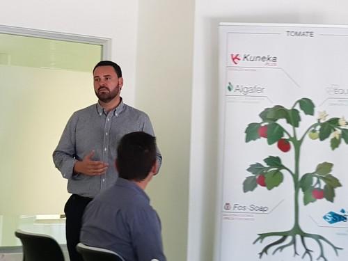 Francisco Molina introdujo la jornada.