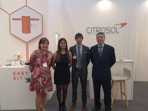 Representantes de la empresa Citrosol.