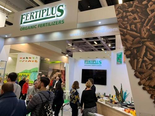 Expositor de FertiPlus.