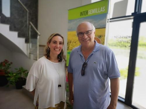Santiago Pérez, gerente de Intersemillas y María Gómez, responsable de marketing de la empresa.