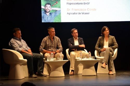 Participantes en la mesa redonda.