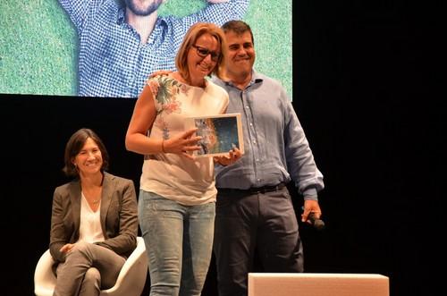 Se realizó el sorteo de un IPad entre los asistentes a la presentación.
