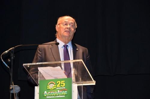 Planelles tuvo un emotivo discurso de agradecimiento a los agricultores que han confiado en Agroiris estos años.