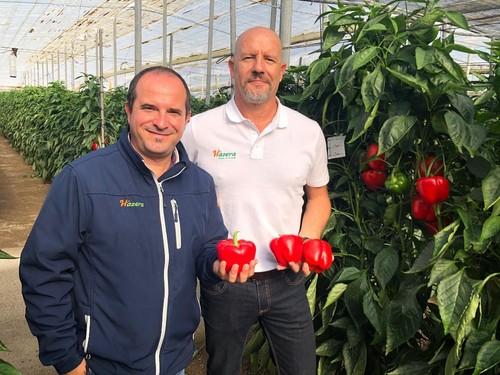 Víctor Pérez, técnico comercial de la zona de Adra y Berja, y Aniceto Giménez, técnico comercial de la zona de Murcia.