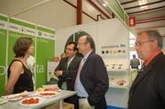Los alcaldes en el stand de HORTYFRUTA, junto al concejal de Agricultura de Níjar, José Requena.