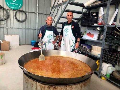 Tras las jornadas, los asistentes pudieron disfrutar de una exquisita paella.