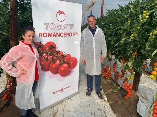 Magda Pardo y Alejandro García, propietarios de las fincas donde se han llevado a cabo las jornadas de puertas abiertas de Ramiro Arnedo.