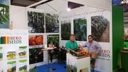 Diego Viñolo, director comercial de Ibero Seeds (derecha)