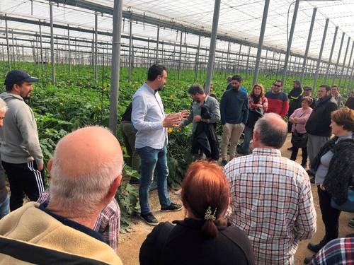 Los técnicos de Syngenta explicaron a los agricultores asistentes las características de Logos y Icarus.