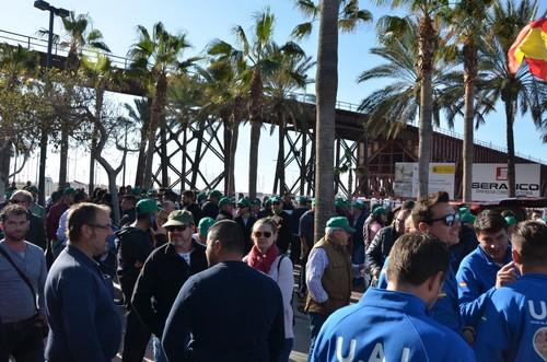 De las diez a las once de la mañana se concentraron en el Parque de las Almadrabillas en torno a 400 agricultores.