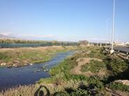 El cauce seco se ha convertido en un río.