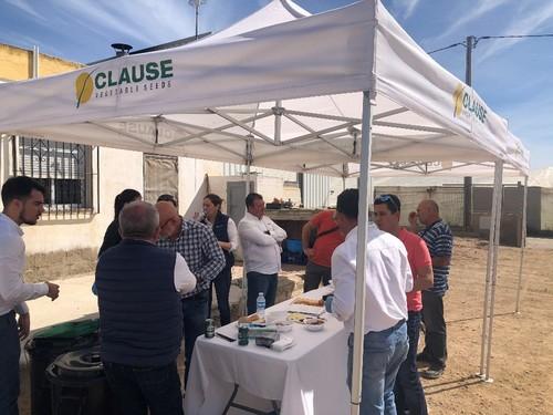 Los agricultores tuvieron desde las 10:00 hasta las 14:00 para conocer este calabacín.