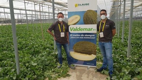 David González y Manuel Fernández, ambos del equipo de HM.CLAUSE que atendió a los asistentes.