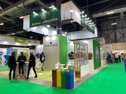 Expositor de Ecohal.