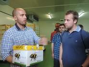 Jaime Gisbert explicando acerca de la colmena de Koppert