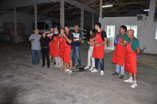 Otra imagen de los cocineros y camareros