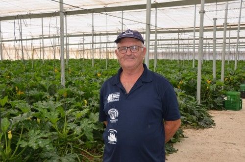 Paco Barrinuevo, agricultor propietario de la finca en la que se han realizado las jornadas en El Ejido.