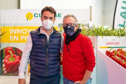 José Miguel Reyes de HM Clause con Javier Piñero de Eventual