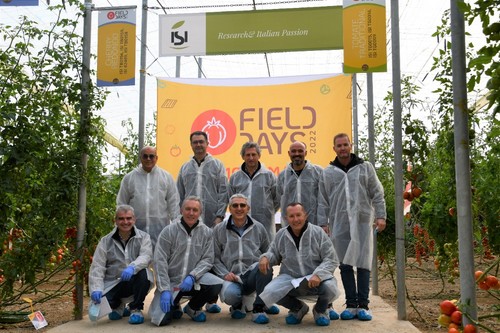 Parte del gran equipo que compone la casa de semillas italiana desplazado hasta las jornadas