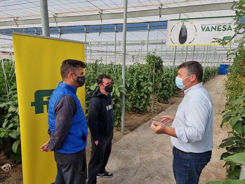 Hubo gran afluencia de agricultores a la llamada de Semillas Fitó.