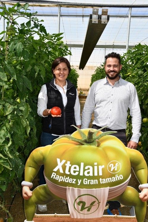 Ana Garcés y Daniel Montoro, comerciales de Hazera España.