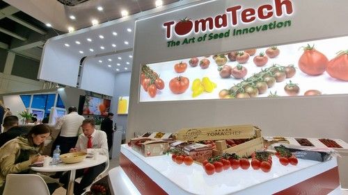 Expositor de Tomatech en la feria