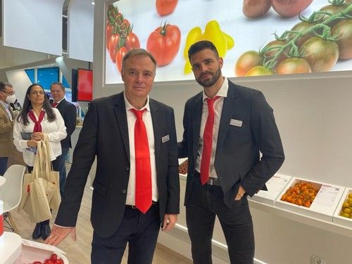 Mauricio Fernández, general manager de Tomatech, junto a Javier Oliver, sales area manager.
