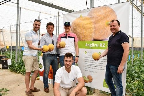 El equipo de Rijk Zwaan que atendió a los visitantes en la jornada