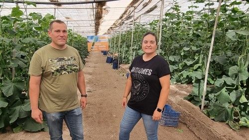 Manuel Javier Rodríguez y Nuria Oliva, agricultores de la finca donde se realizó la jornada.