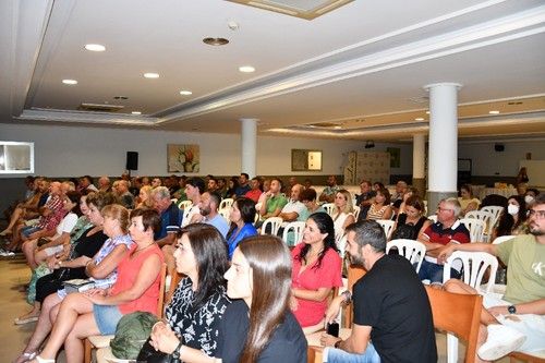 Las jornadas contaron con la presencia de cientos de agricultores.