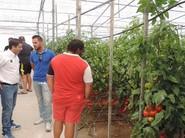Charla entre José Luis López y un agricultor.