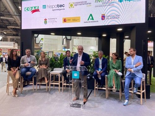 Presentación del Datagri de El Ejido en el stand de Cajamar